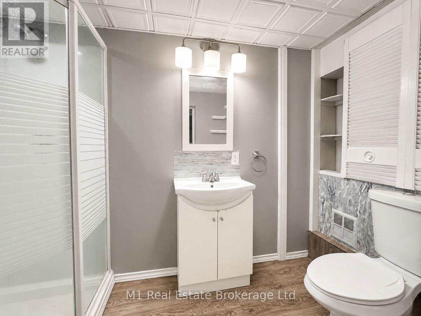 223 ST. GEORGE STREET E - 7