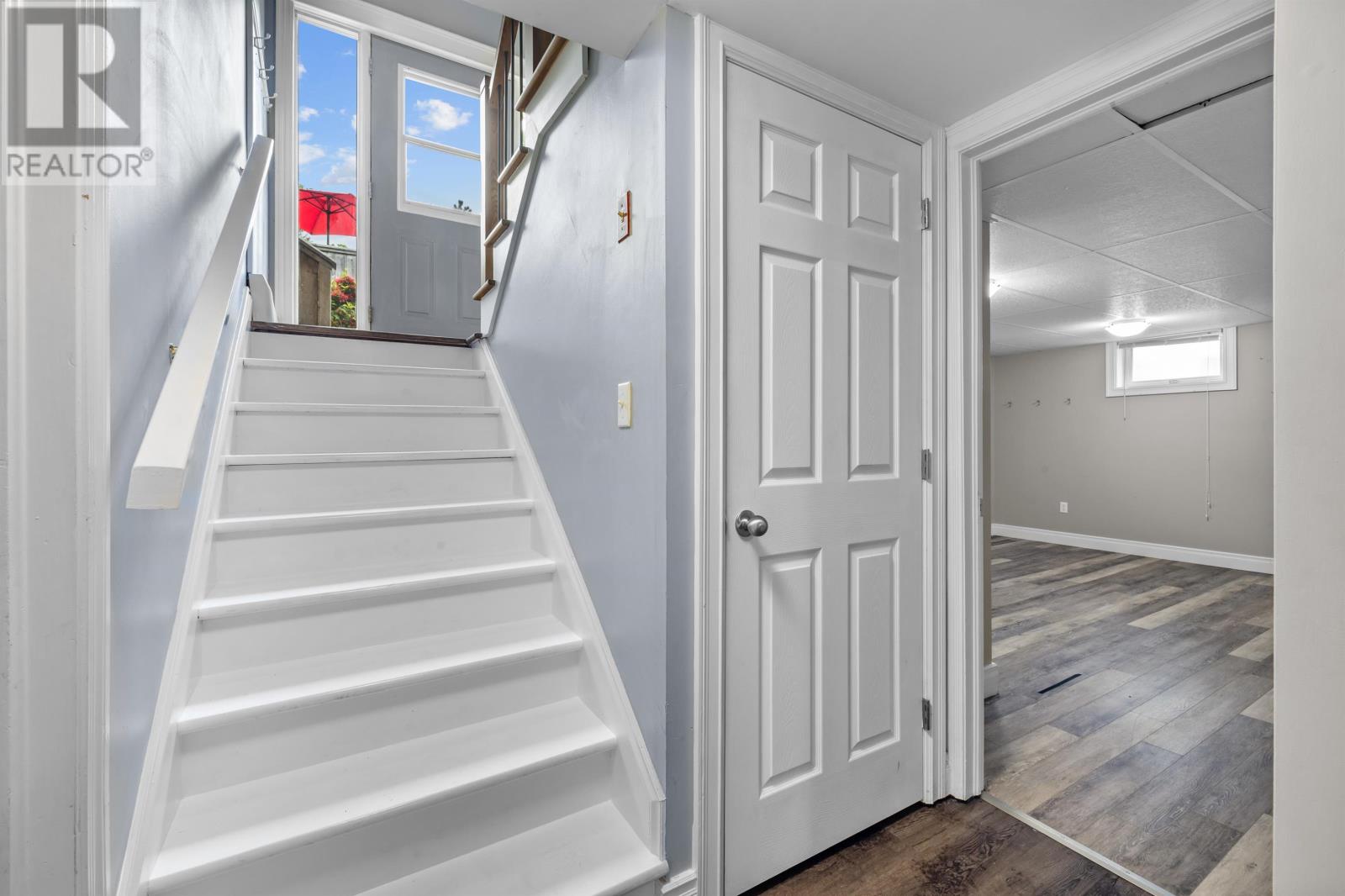 Thumbnail 24