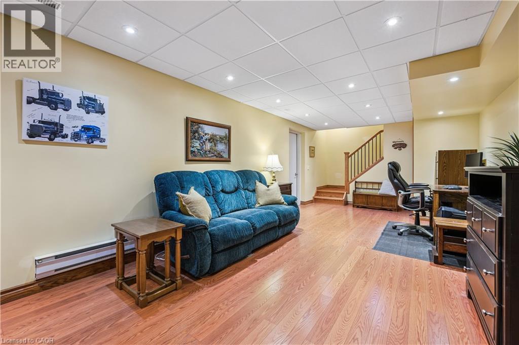 28 EDWARD Street - 28