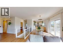 825 Selkirk Drive, Creston, BC V0B1G3 Photo 15
