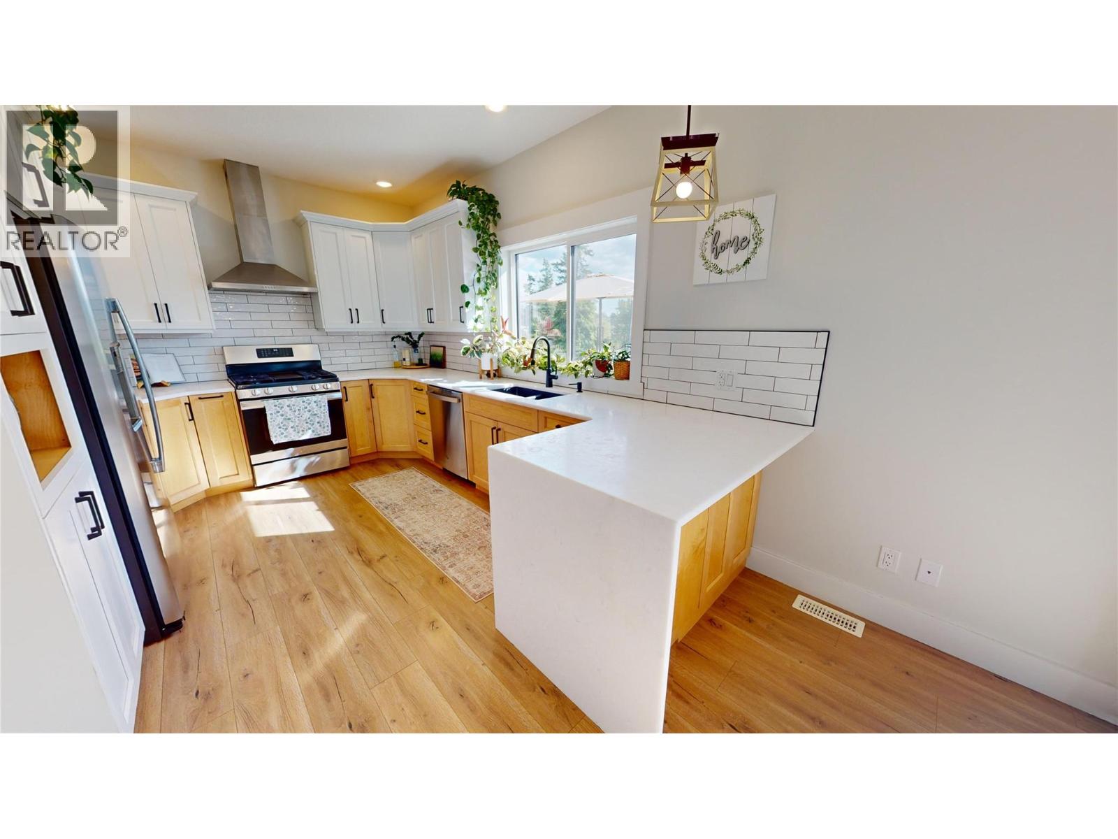 825 Selkirk Drive - 4