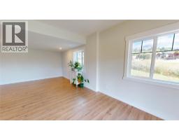 825 Selkirk Drive, Creston, BC V0B1G3 Photo 32
