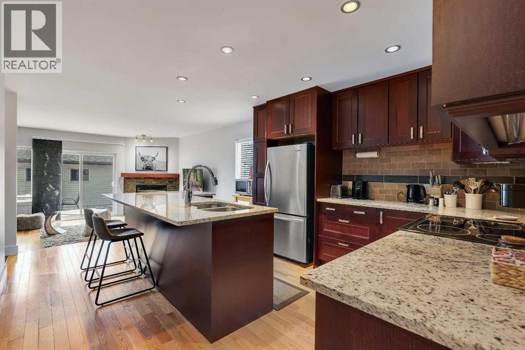 229 22 Avenue NE - 7
