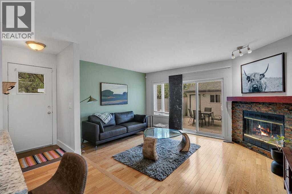 229 22 Avenue NE - 10