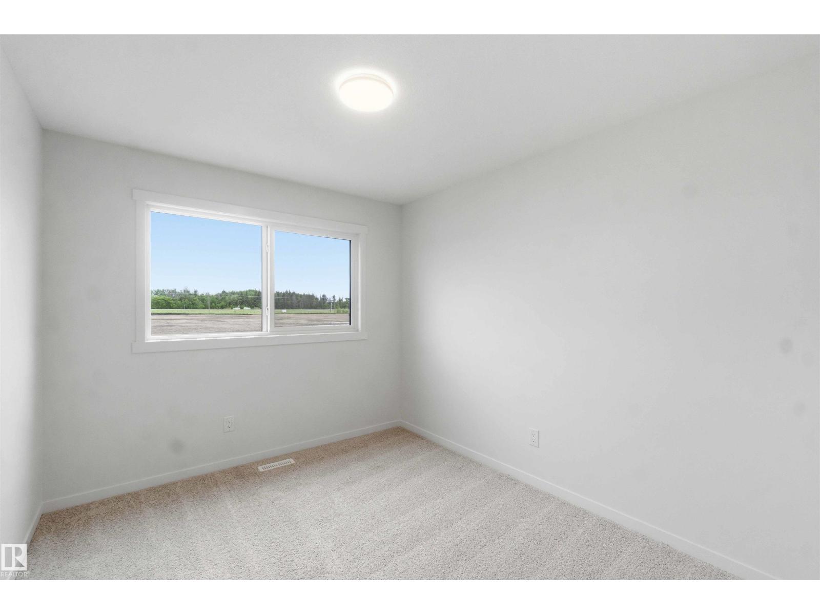 1086 MCLEOD AV - 25