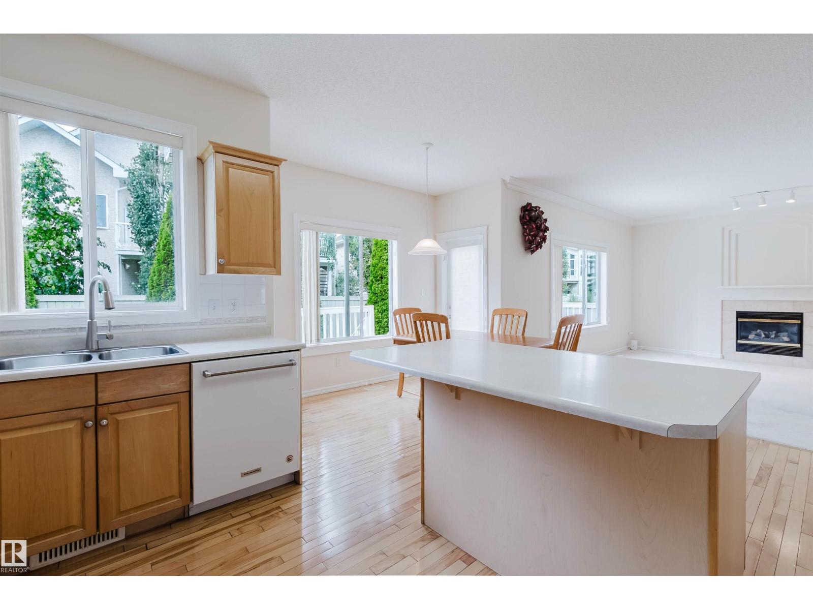 322 LIVINGSTONE CT NW - 23
