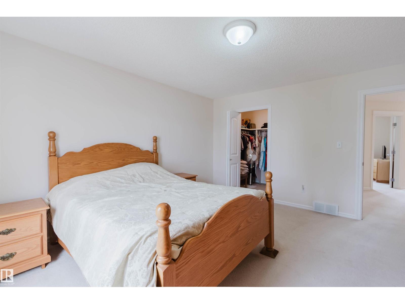322 LIVINGSTONE CT NW - 34