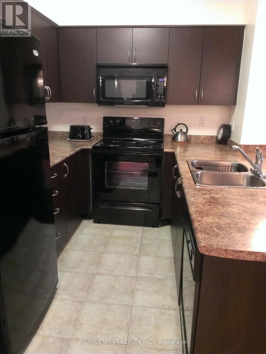 #316 872 SHEPPARD AVENUE W - 3