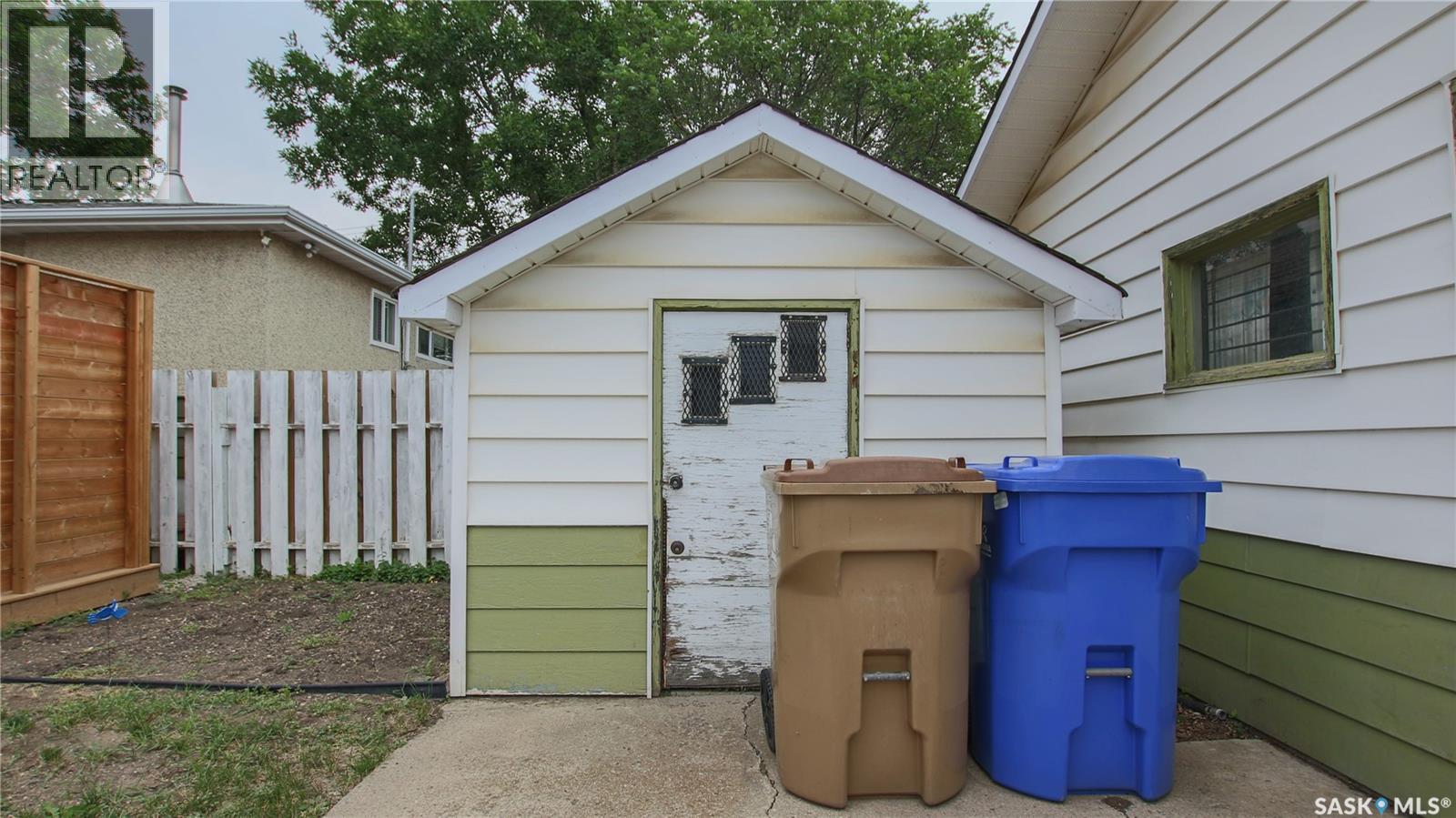 2037 Reynolds STREET - 22