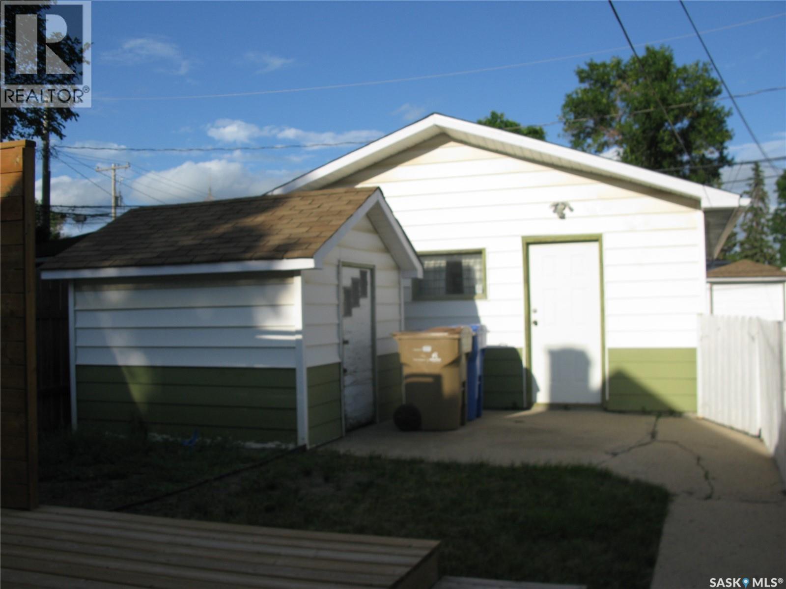 2037 Reynolds STREET - 25