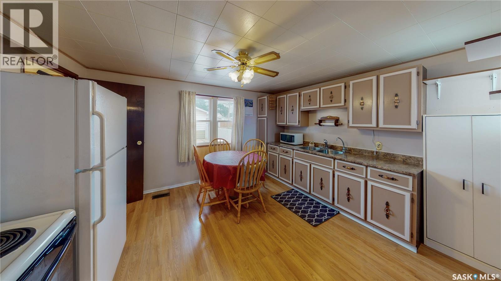 2037 Reynolds STREET - 4