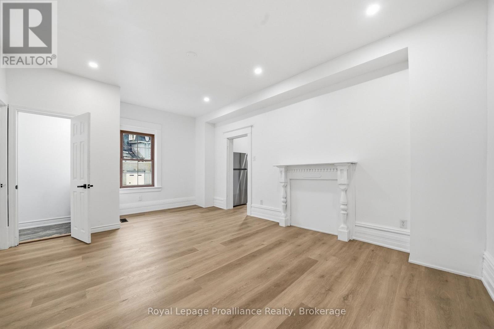 79 BRIDGE STREET W - 10