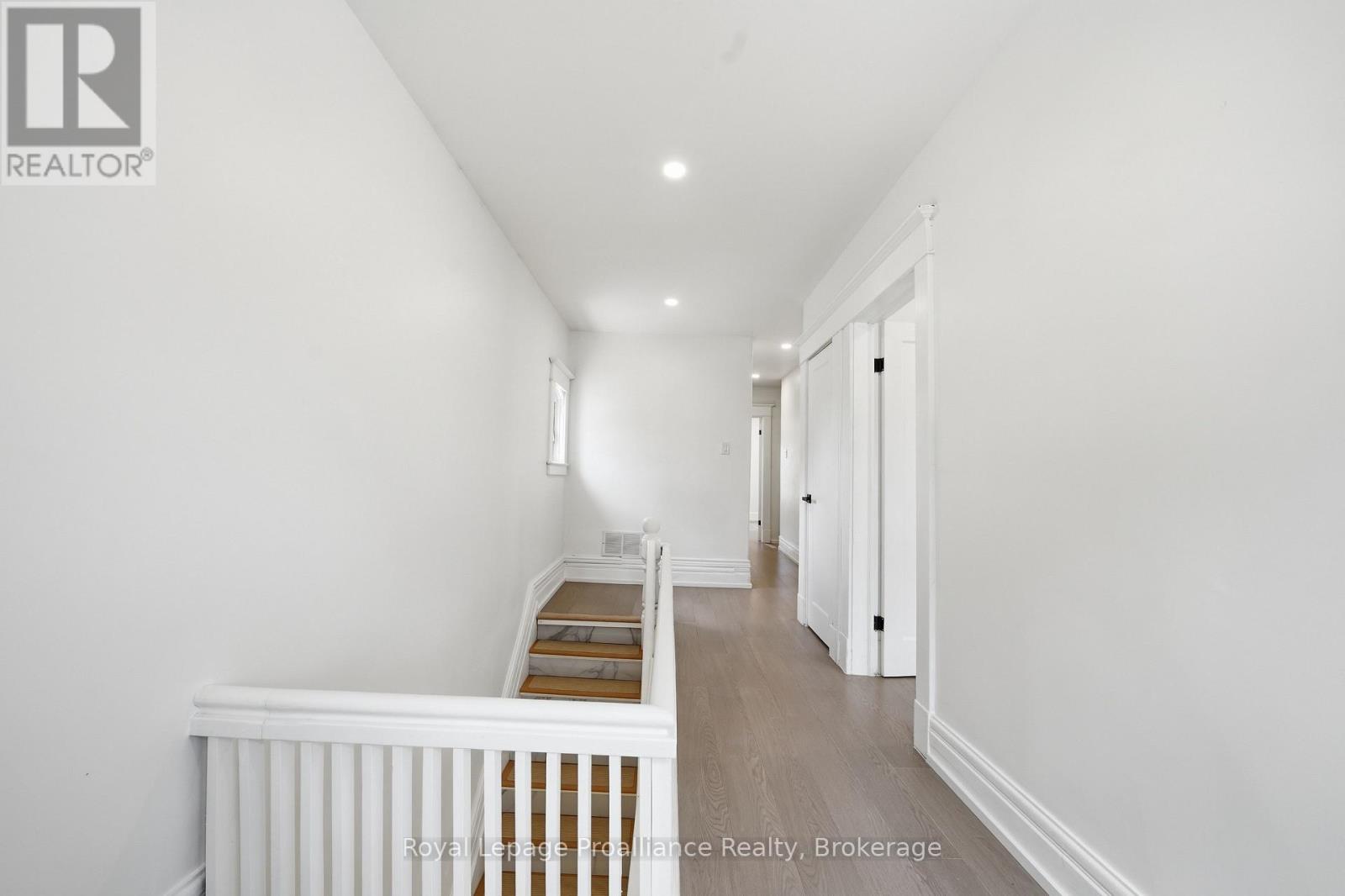 79 BRIDGE STREET W - 19