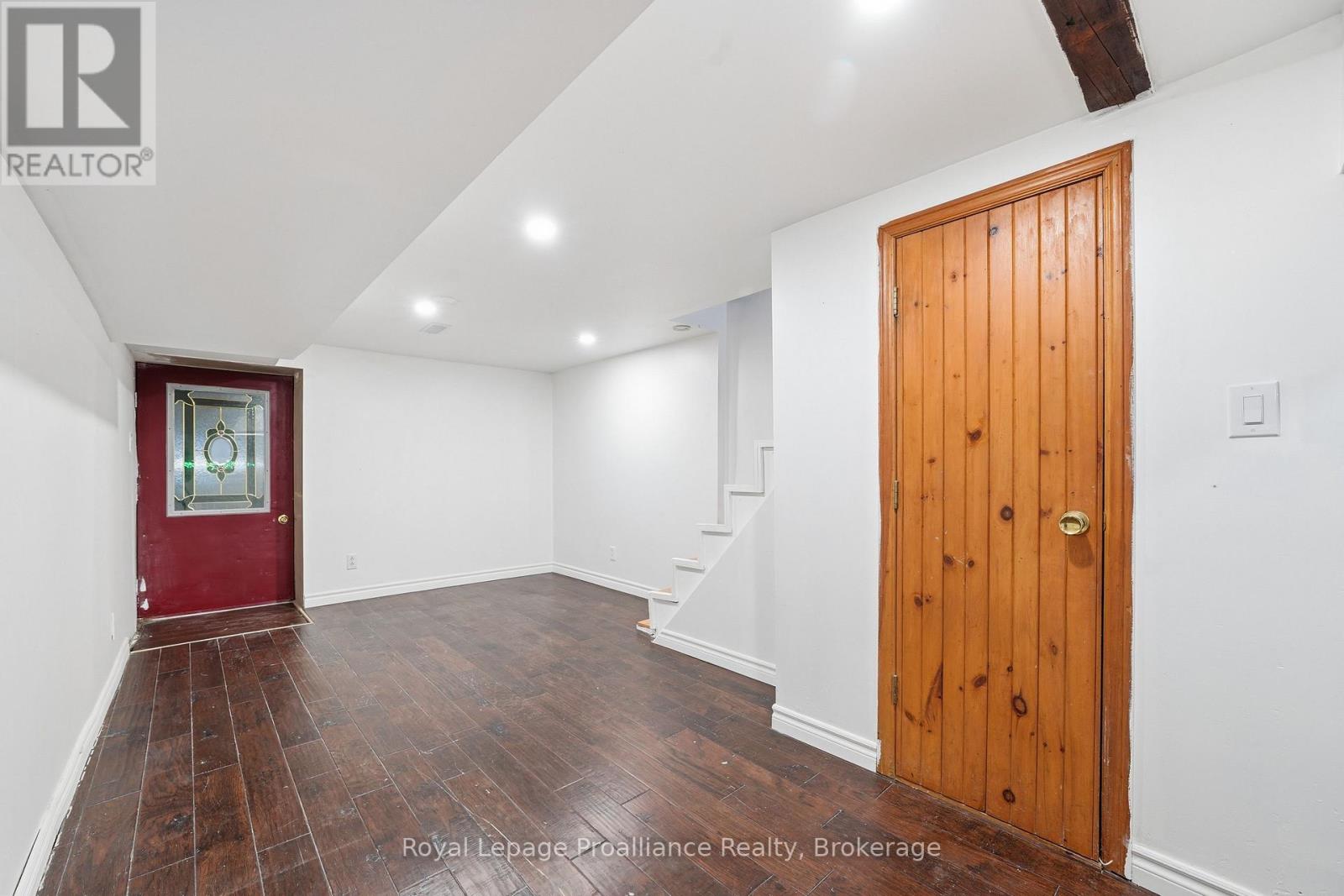 79 BRIDGE STREET W - 35