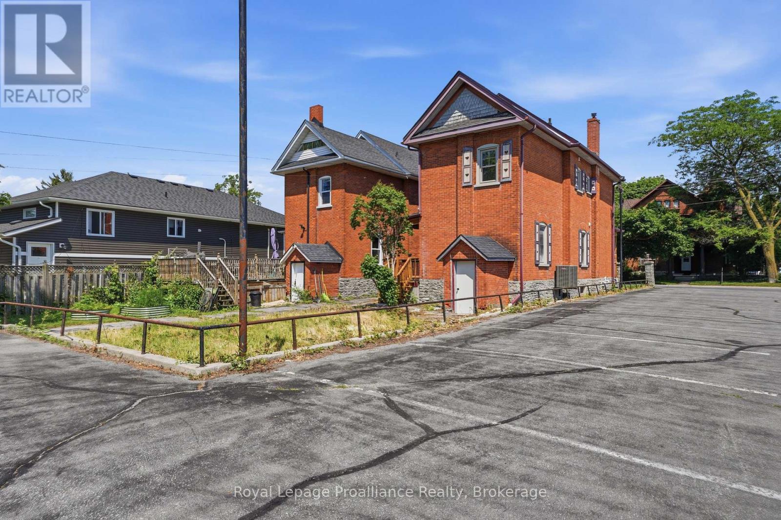 79 BRIDGE STREET W - 40