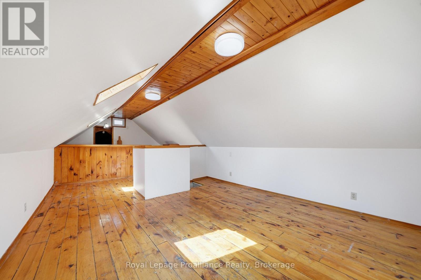 79 BRIDGE STREET W - 30