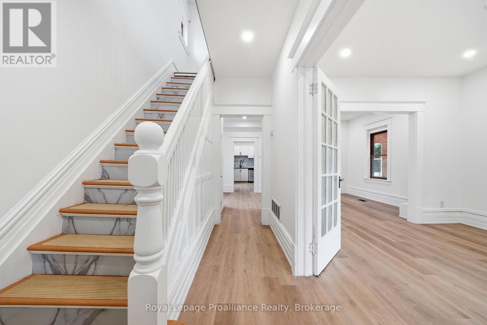79 BRIDGE STREET W - 4