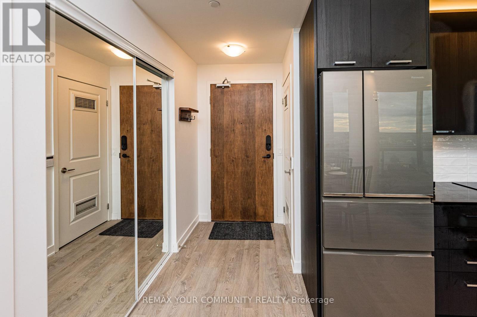 #1002 120 EAGLE ROCK WAY - 17