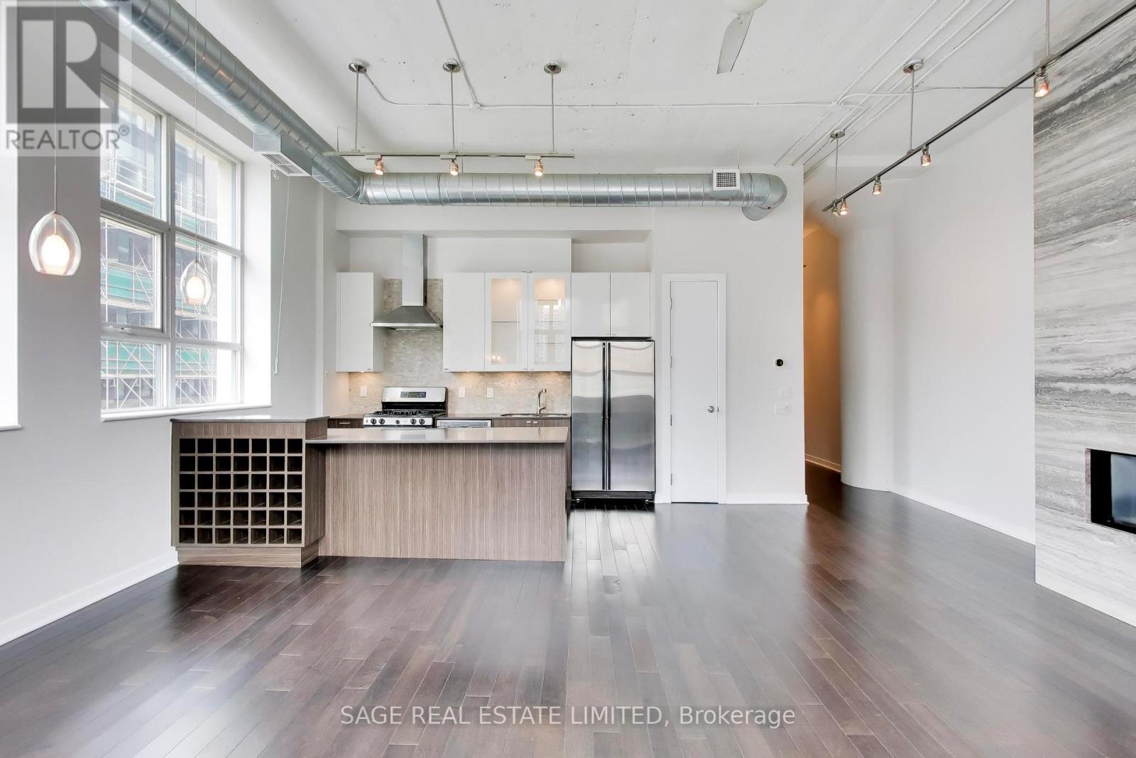 #521 155 DALHOUSIE STREET - 10