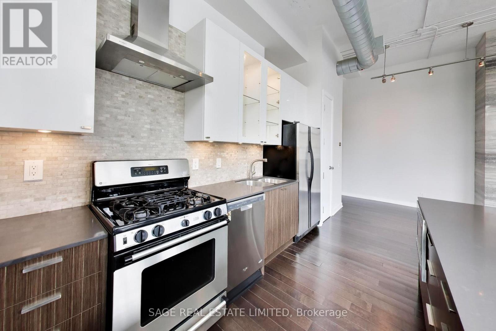 #521 155 DALHOUSIE STREET - 11