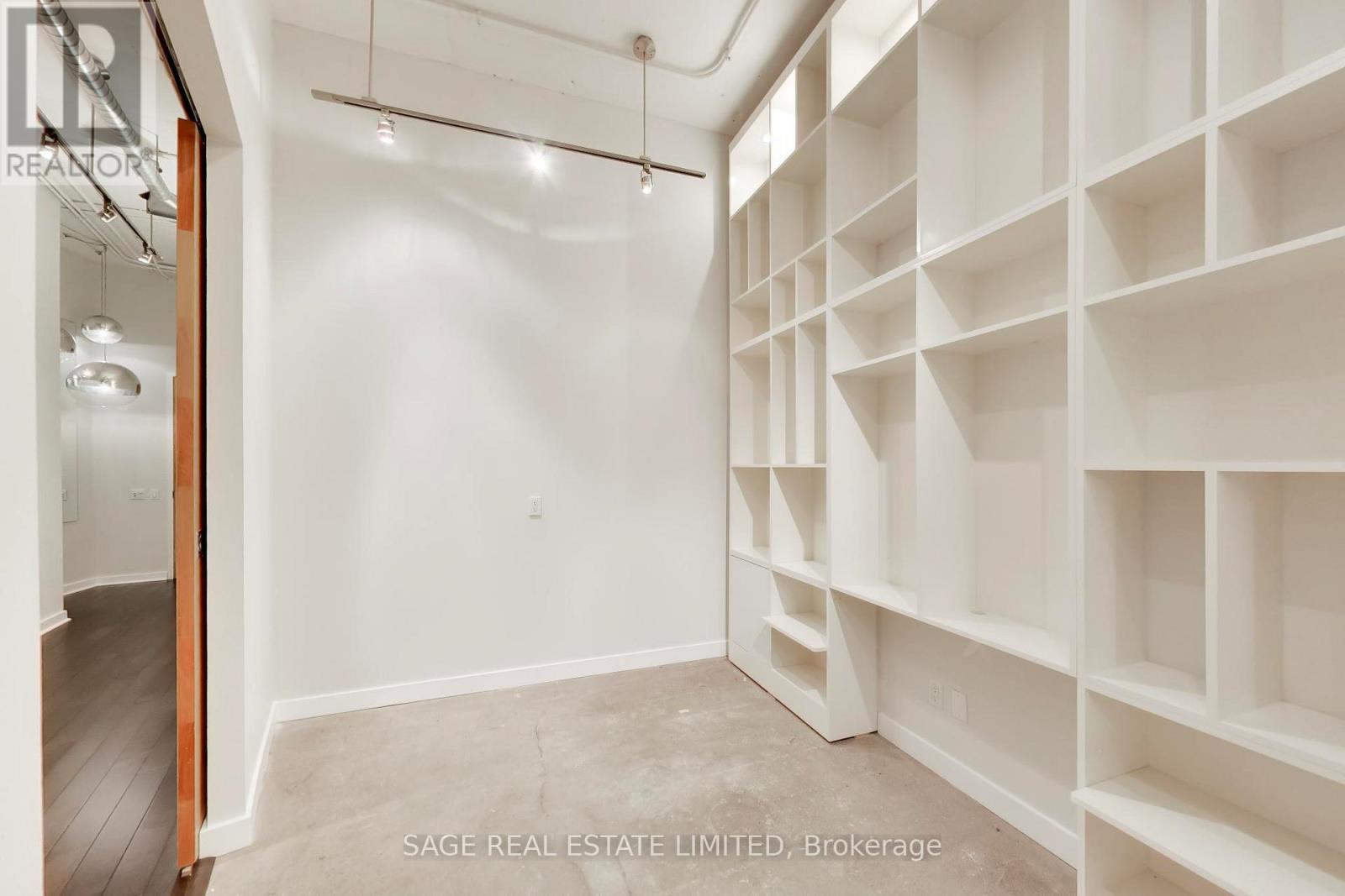 #521 155 DALHOUSIE STREET - 17