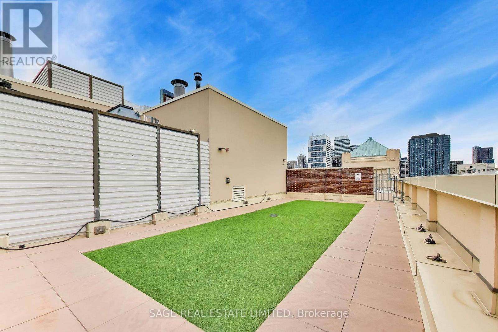 #521 155 DALHOUSIE STREET - 46
