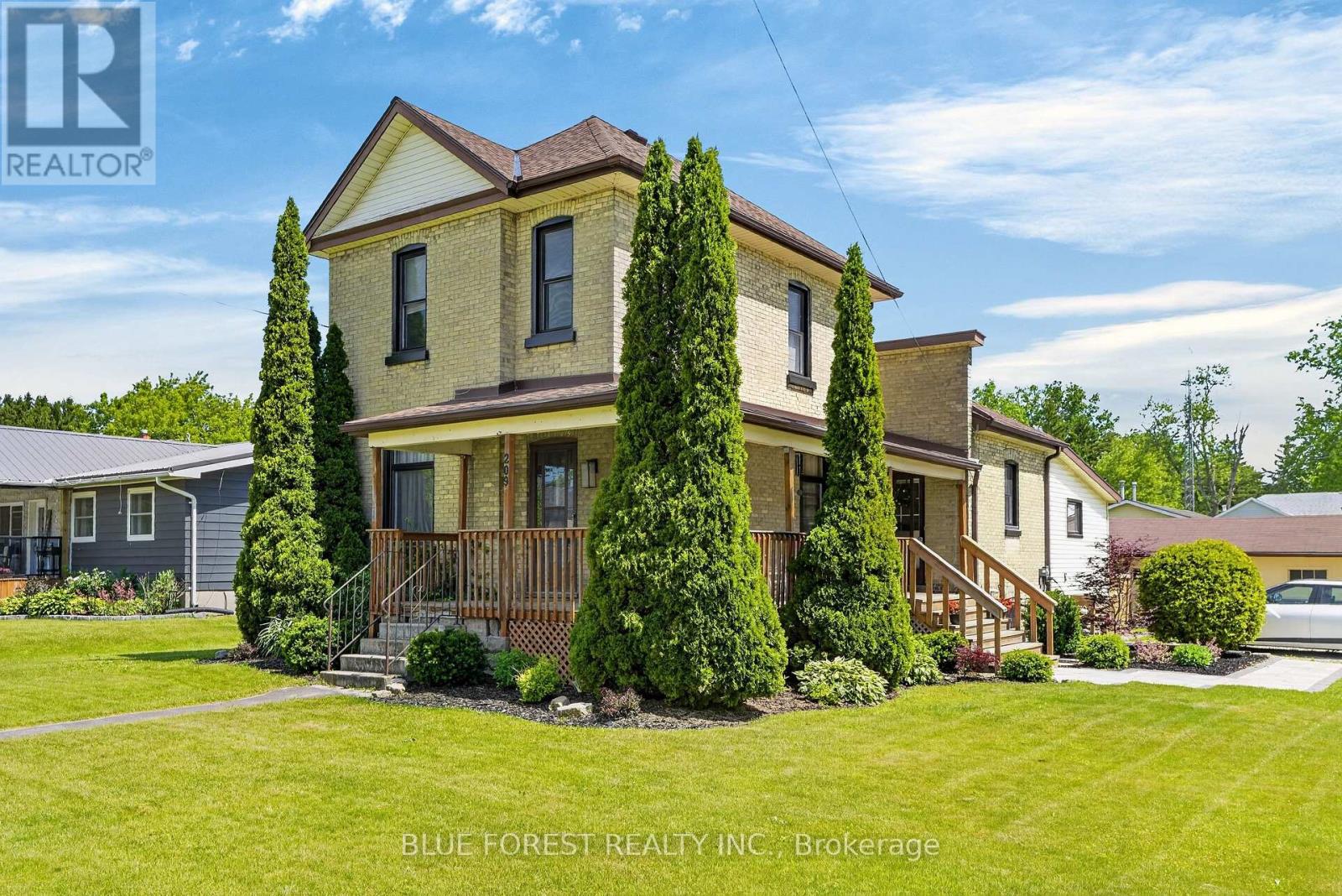 209 MARGARET STREET - 1