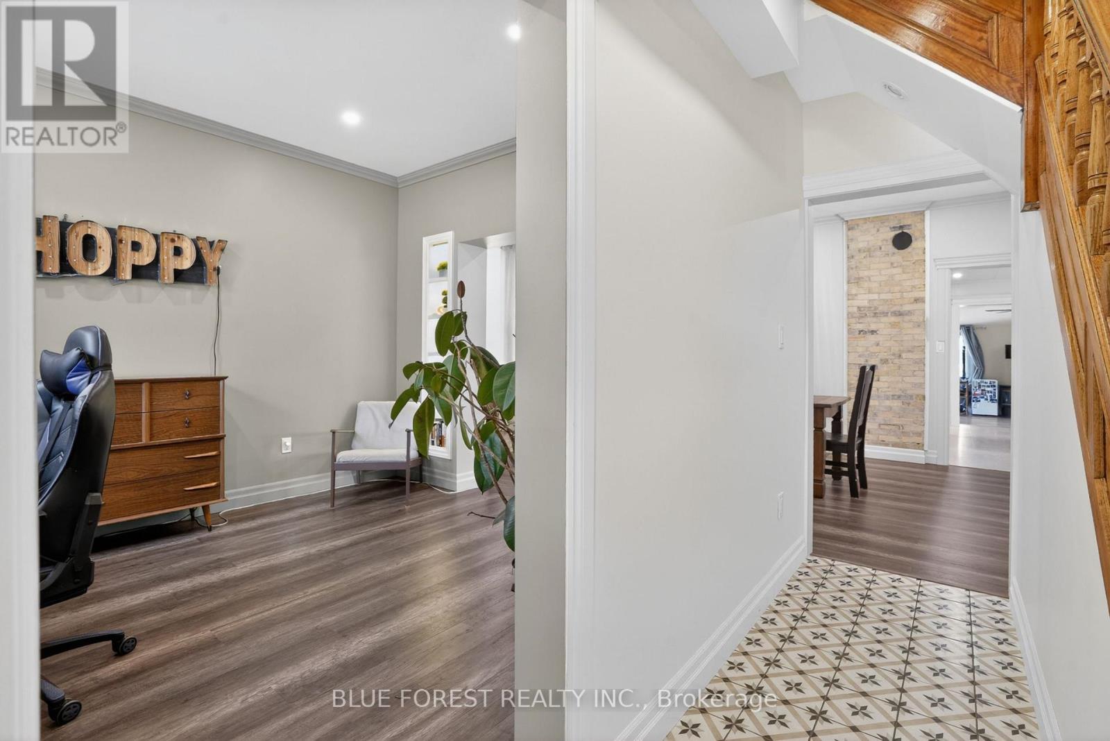 209 MARGARET STREET - 13
