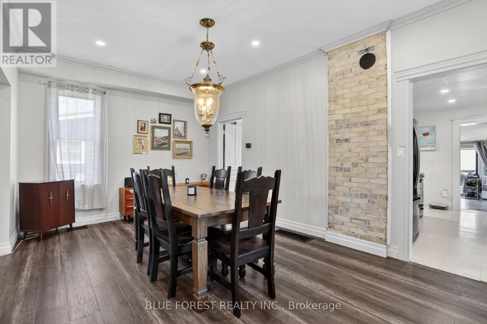209 MARGARET STREET - 17