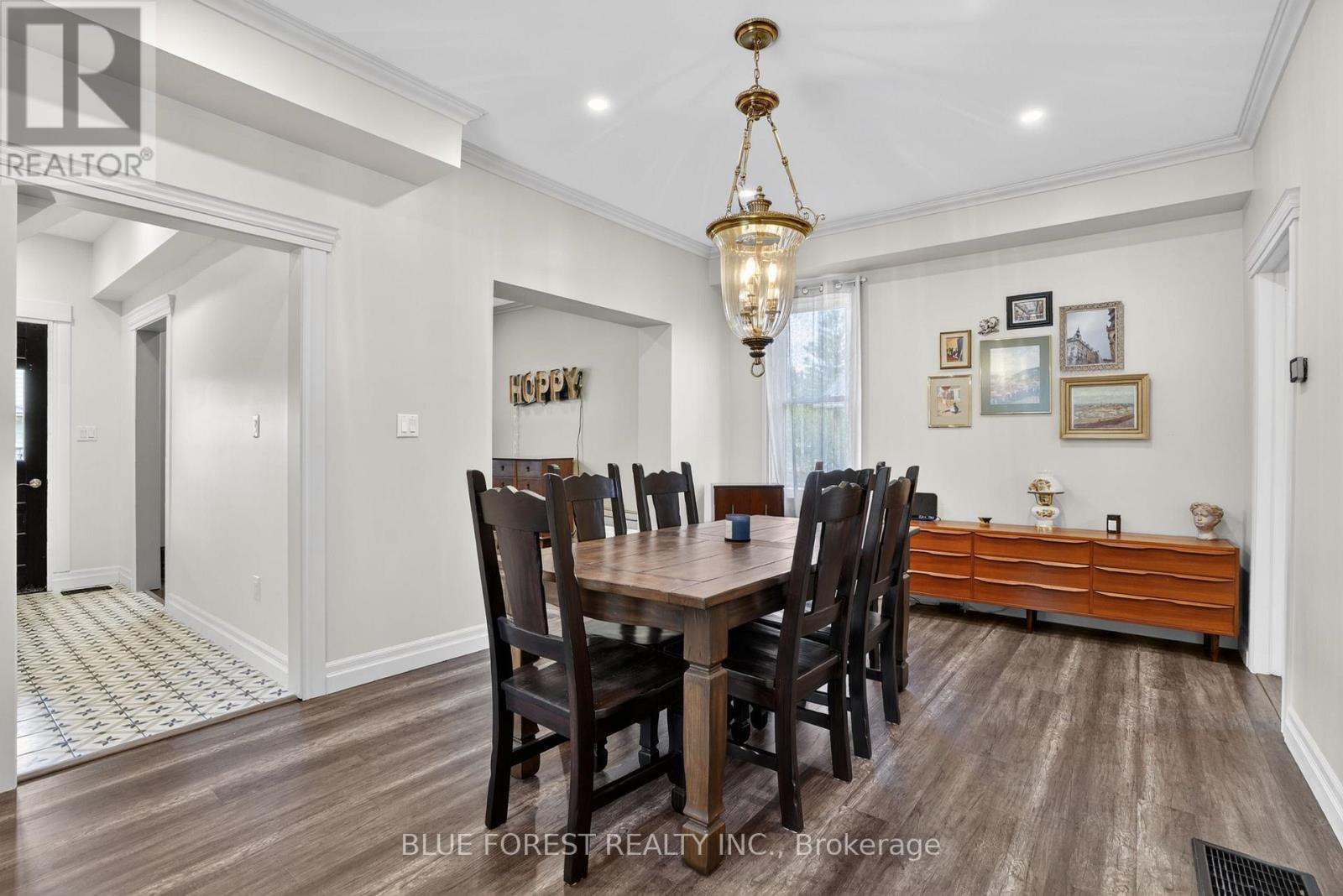 209 MARGARET STREET - 18