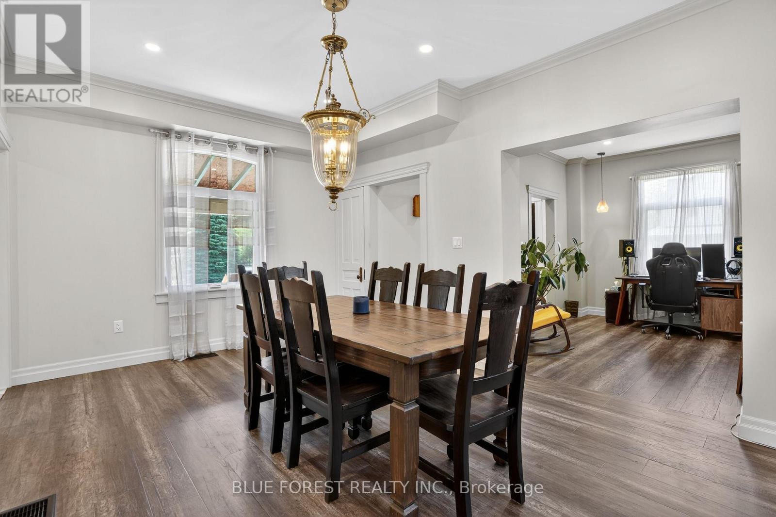 209 MARGARET STREET - 19