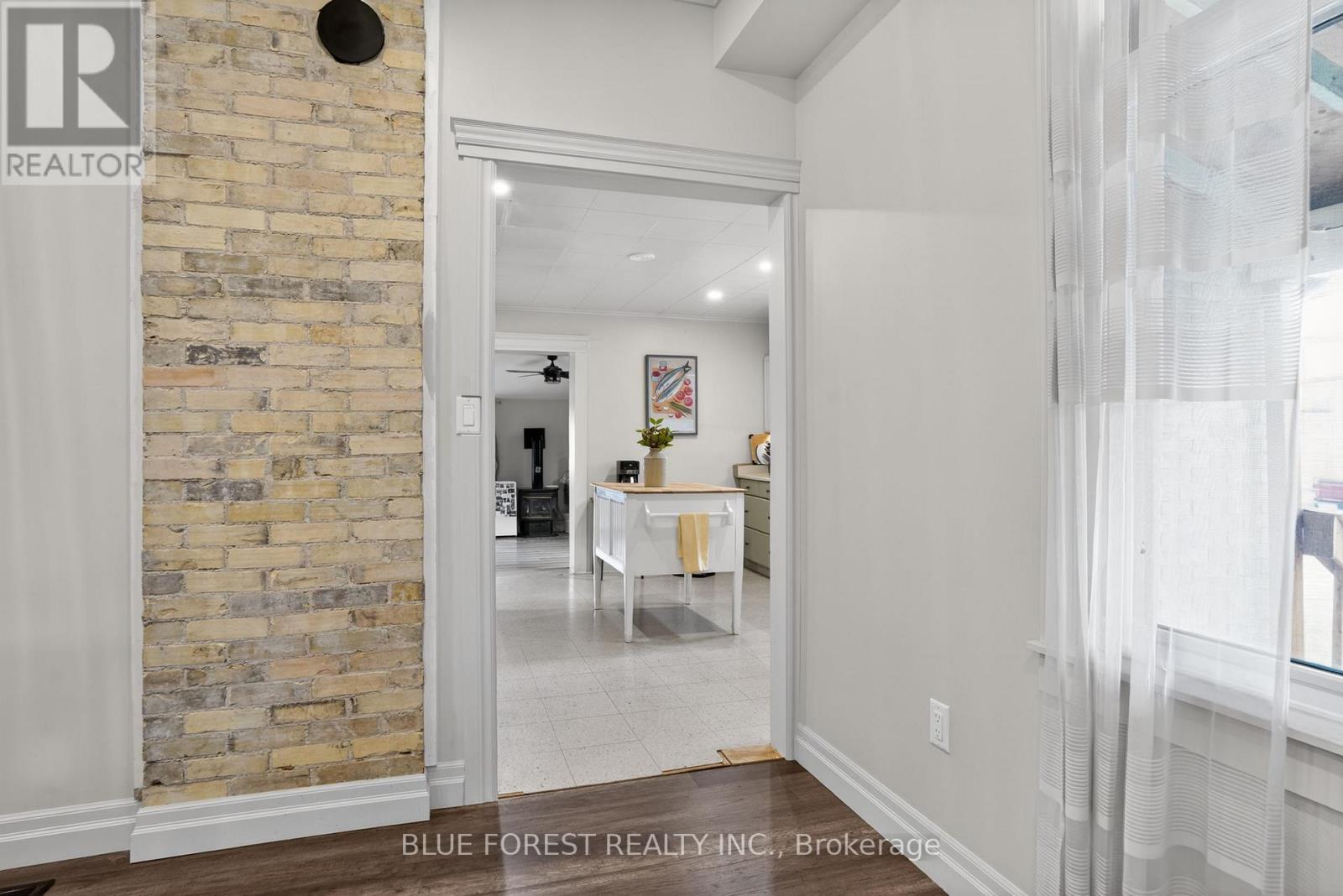 209 MARGARET STREET - 21