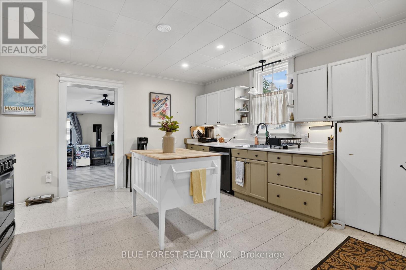 209 MARGARET STREET - 22