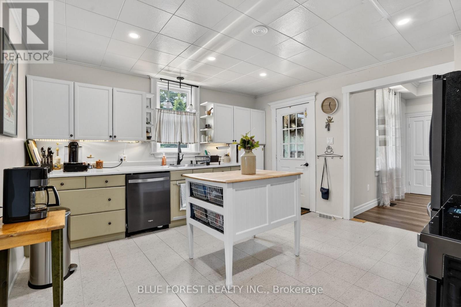 209 MARGARET STREET - 24
