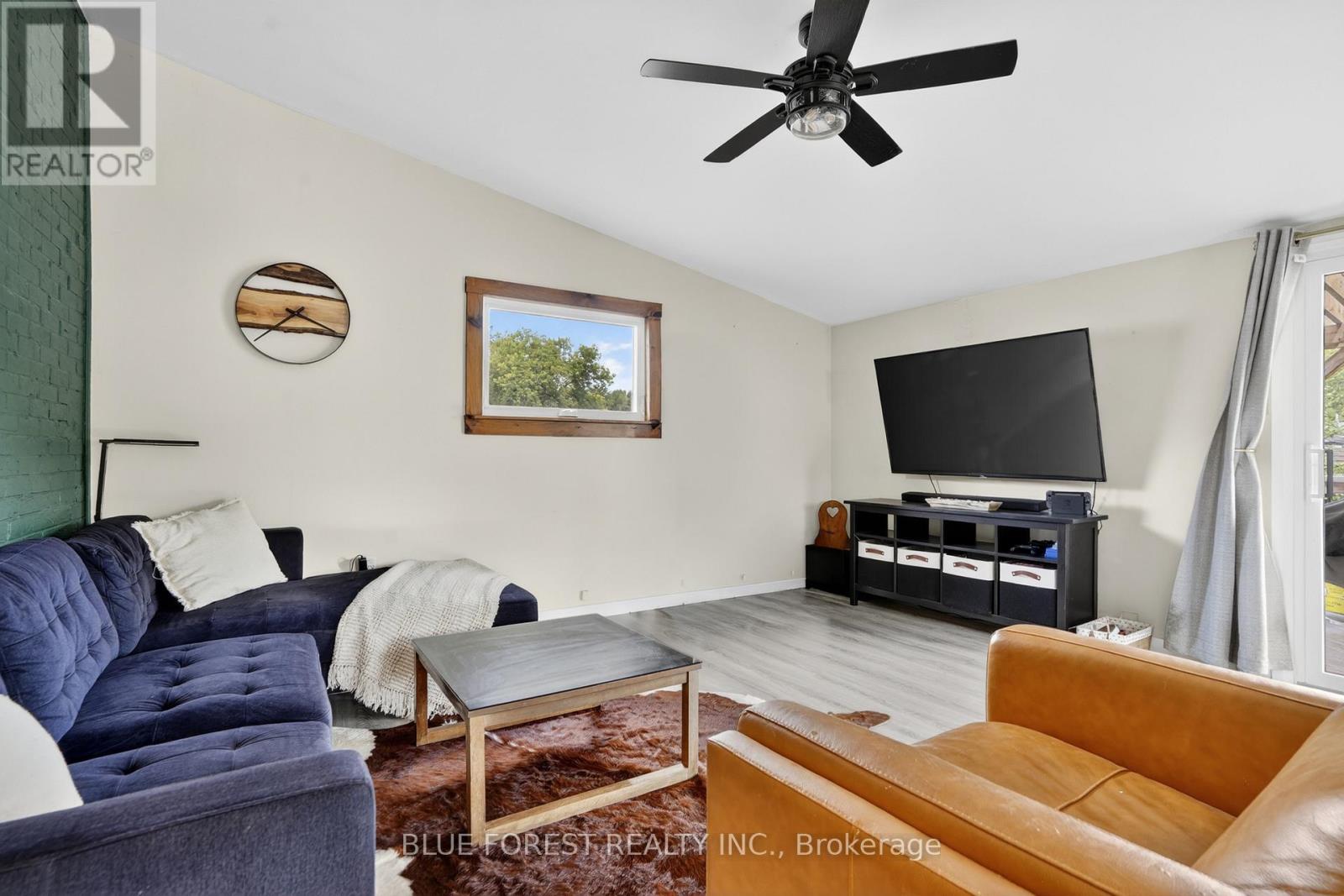 209 MARGARET STREET - 30