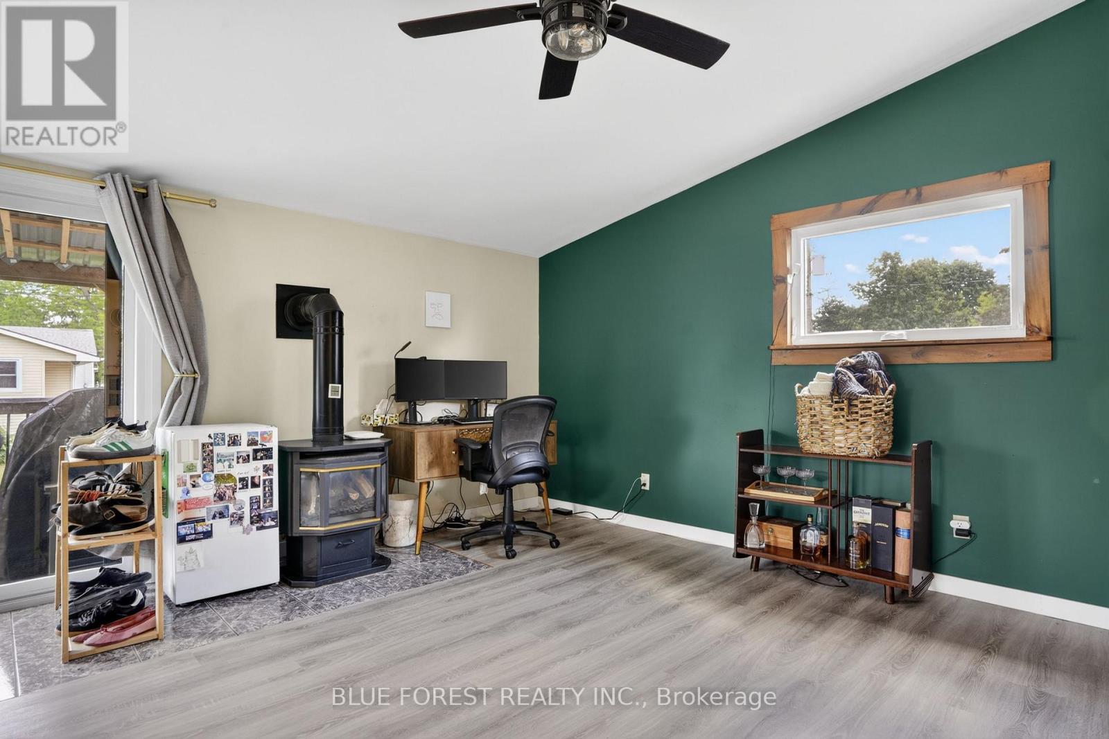 209 MARGARET STREET - 31