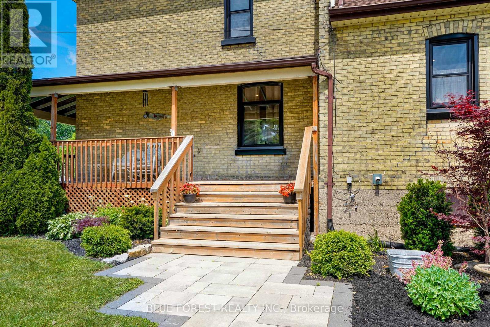 209 MARGARET STREET - 7