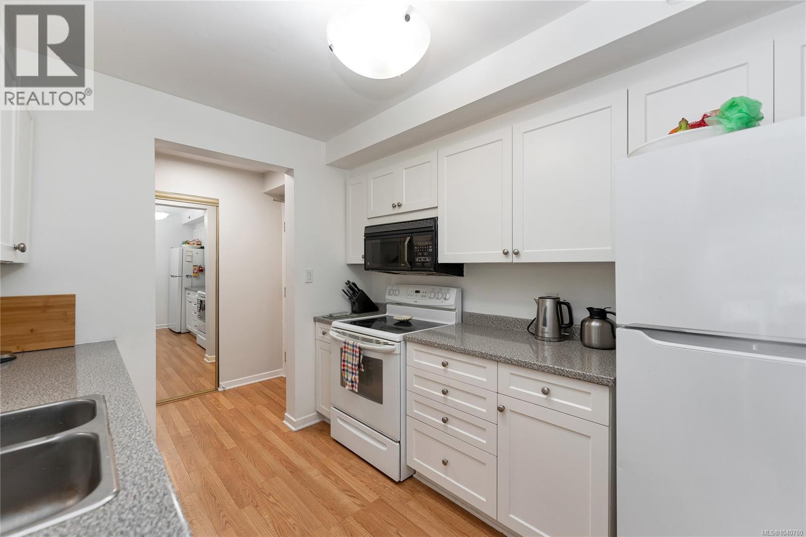 #209 3969 Shelbourne St - 3
