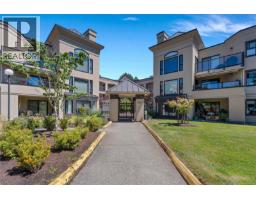 209 3969 Shelbourne St, Saanich, BC V8N3E1 Photo 28