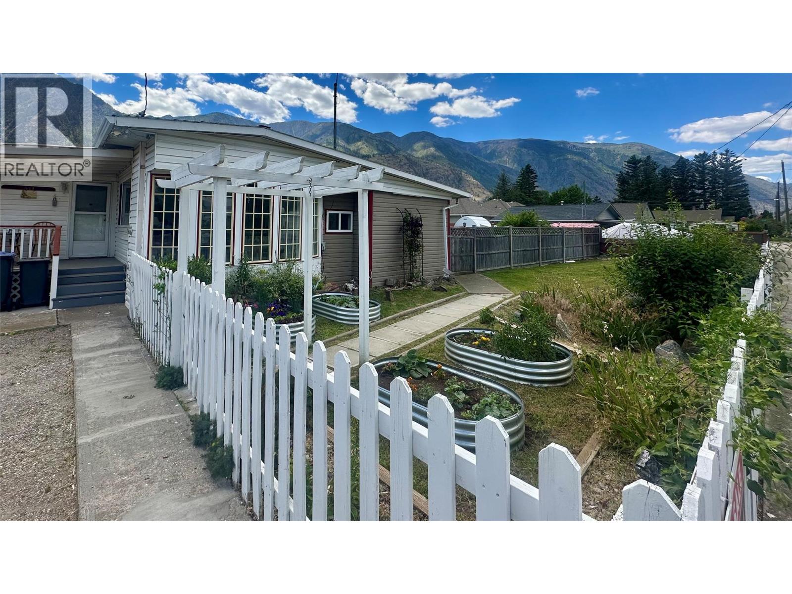 411 6th Avenue - 4
