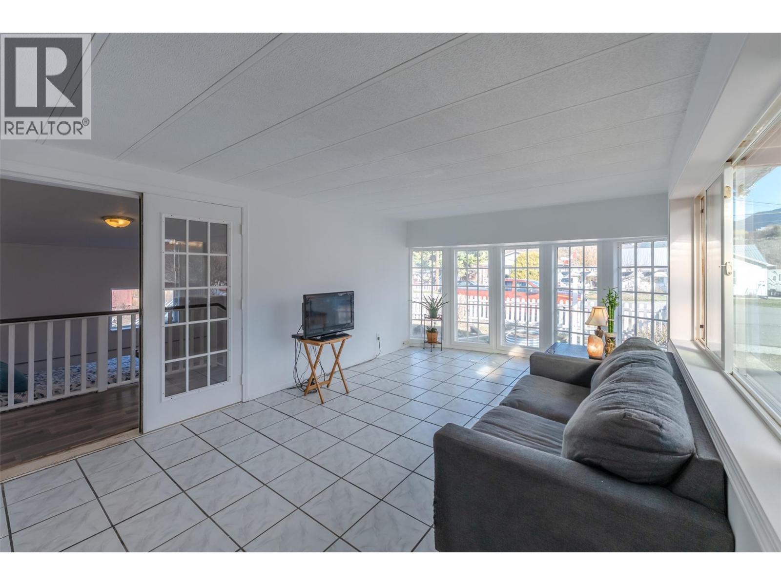 411 6th Avenue - 7
