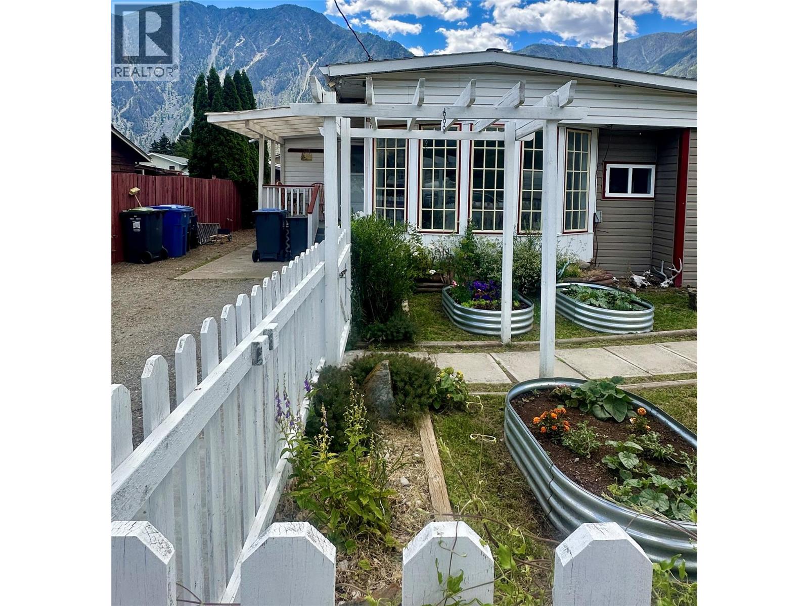 411 6th Avenue - 2