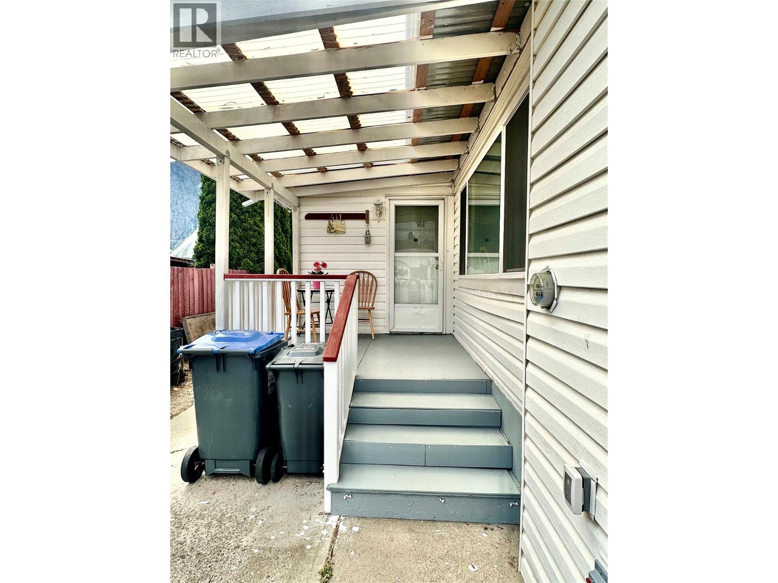 411 6th Avenue - 6