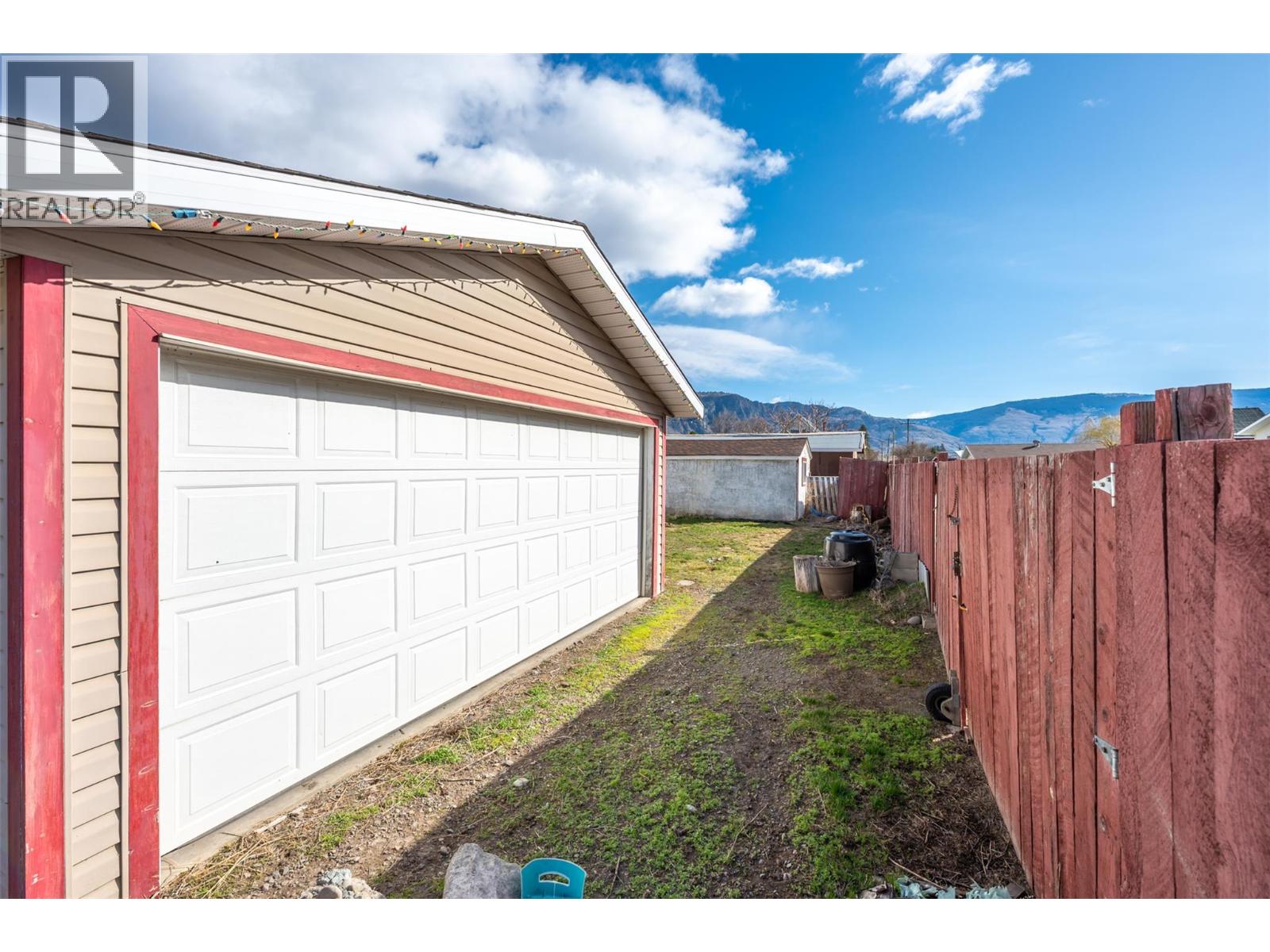 411 6th Avenue - 37