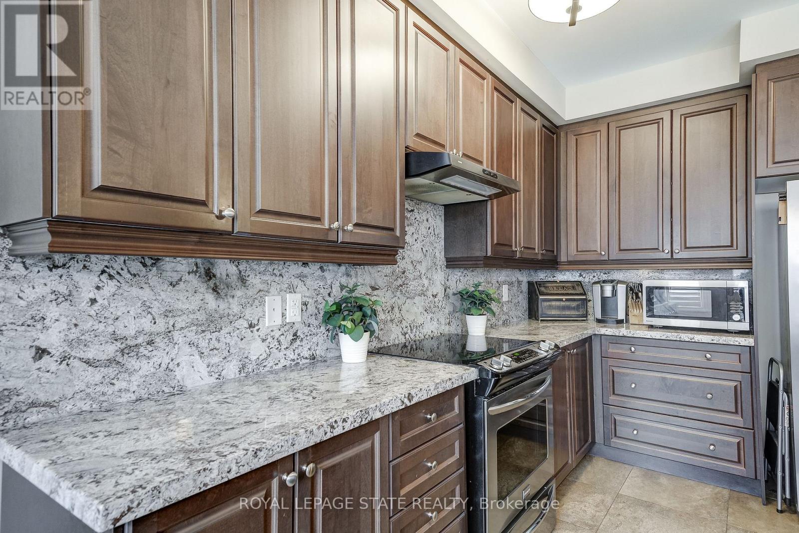 23 MCKNIGHT AVENUE - 10
