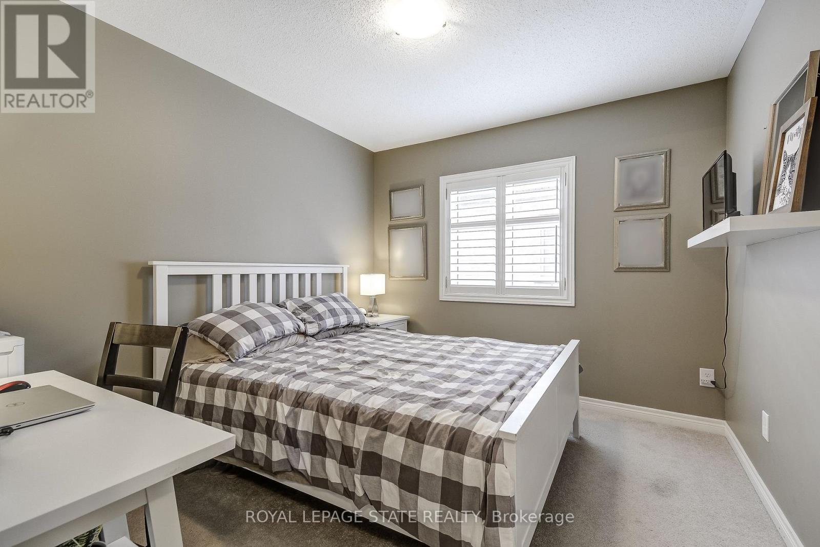23 MCKNIGHT AVENUE - 24