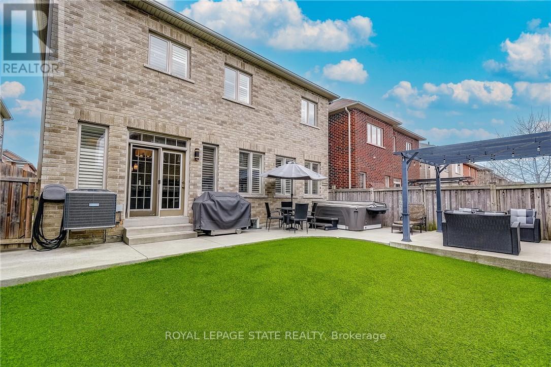 23 MCKNIGHT AVENUE - 33