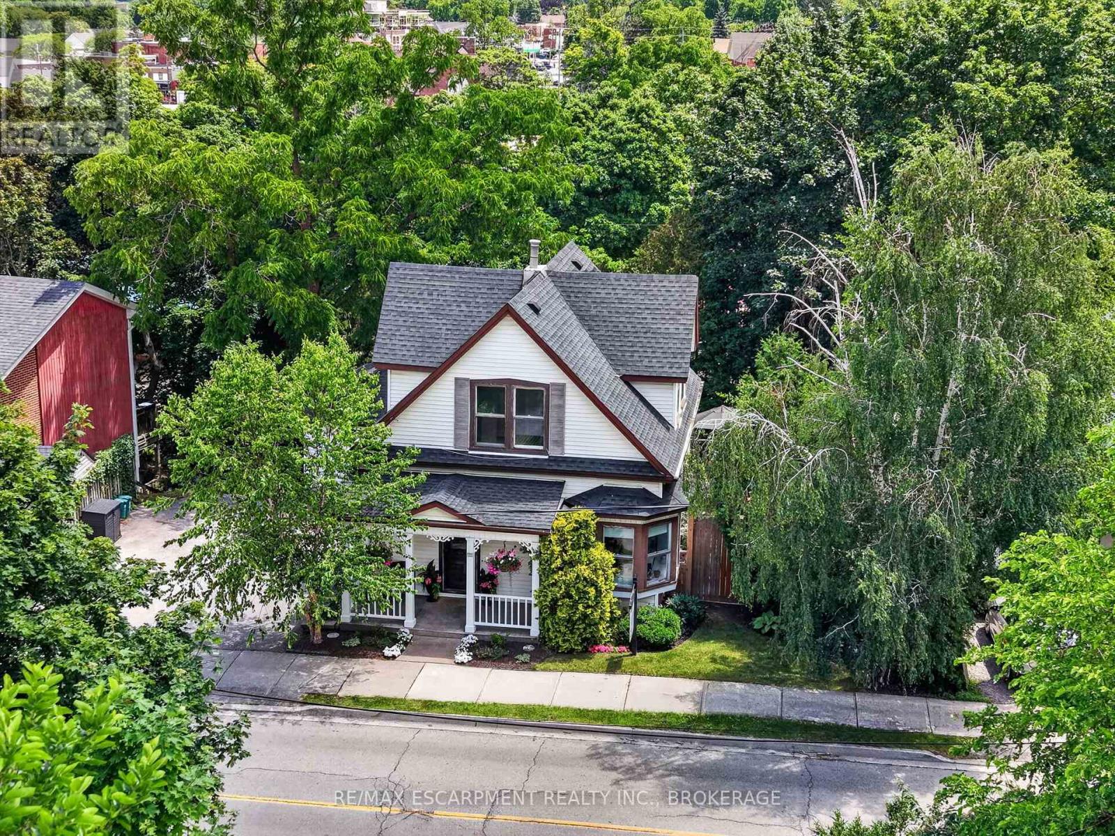 111 MAIN STREET W - 1