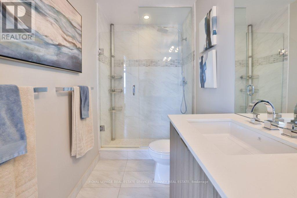 #4502 56 ANNIE CRAIG DRIVE - 20