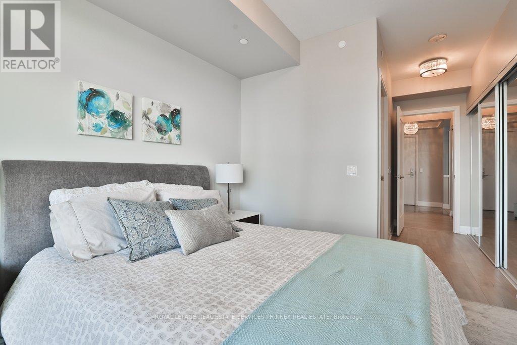 #4502 56 ANNIE CRAIG DRIVE - 22